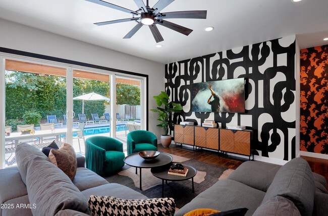 Photo - 3229 E Campbell Ave