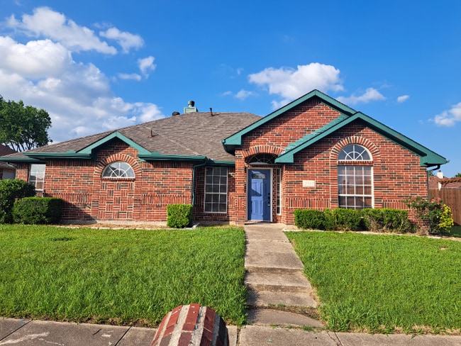 Photo - 2512 Crystal Falls Dr House
