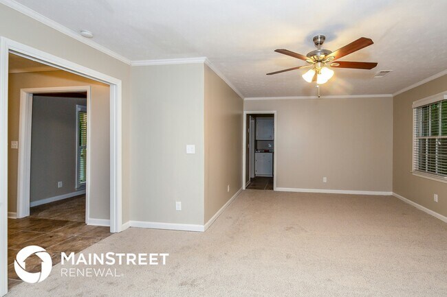 2135 Pinewood Dr