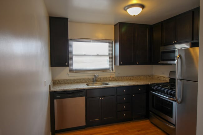 Photo - 1942 Linden Ave Apartment Unit A