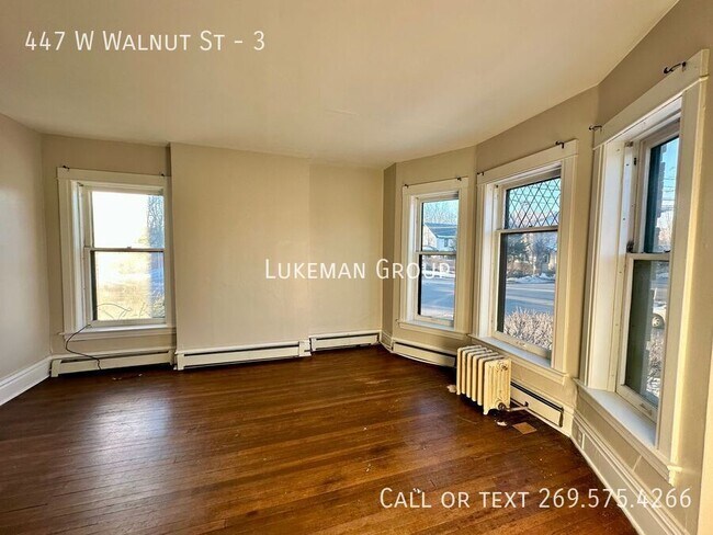 Photo - 447 W Walnut St Unit 3