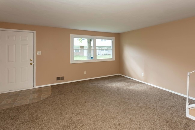 Photo - Leisure Village Apartments