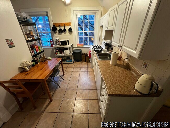 Photo - 186 Naples Rd Unit 1