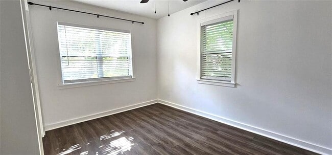 Photo - 3230 W Shadowlawn Ave NE
