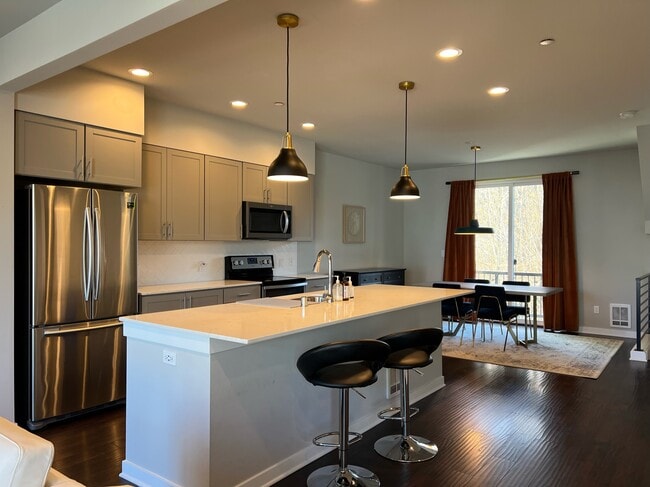 Photo - 14913 48th Ave W