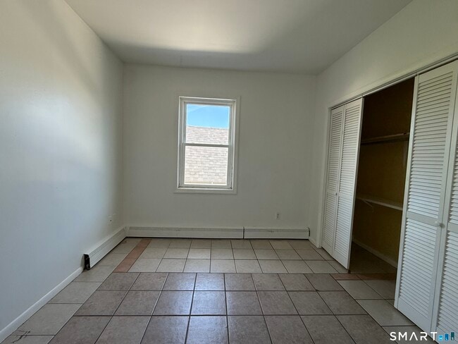 236 Greenwich Ave Unit 5