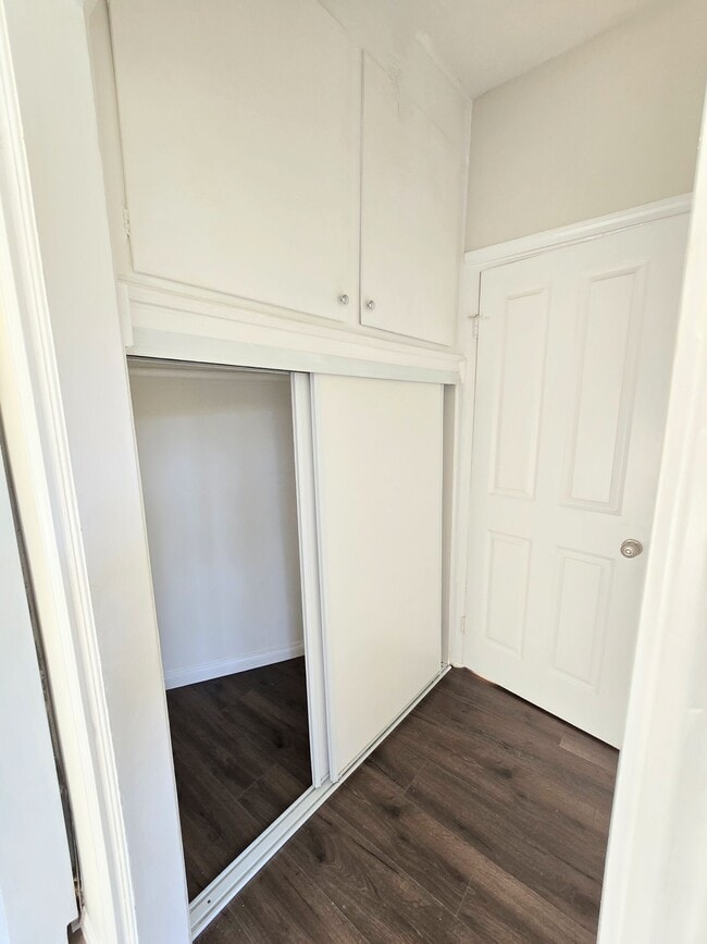 844 N Hoover St Unit 830 N hoover st apt 14