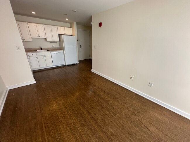 Photo - 32 Boylston St