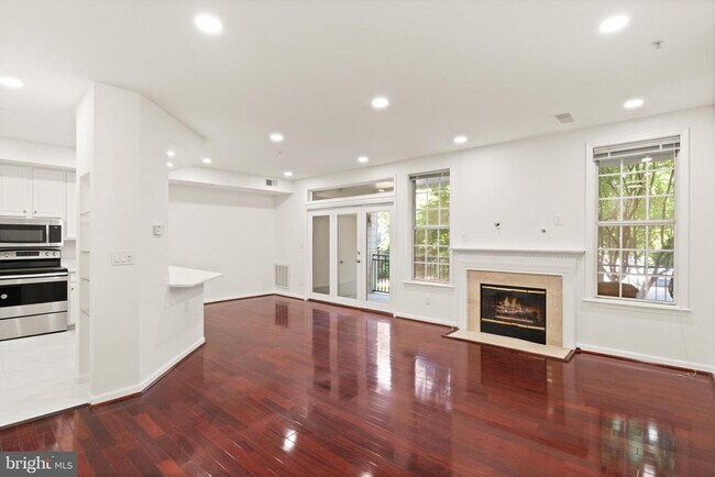 1324 Garden Wall Cir Unidad B