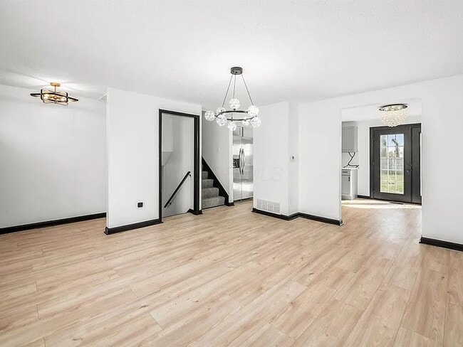 Photo - 5999 Parkglen Rd