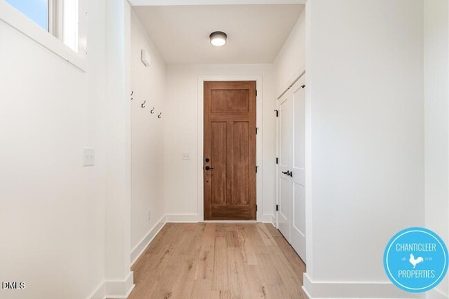 Photo - 2300 Broad St