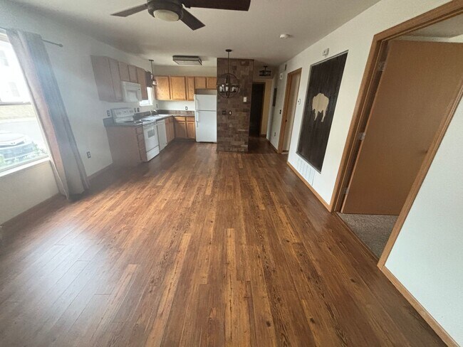 Photo - 603 Mitchell St