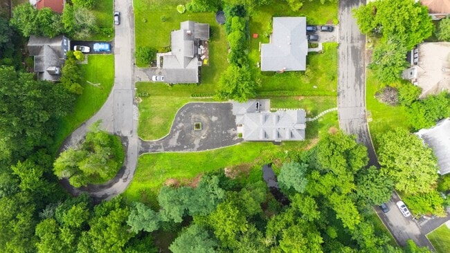 Photo - 1 Kewanee Rd