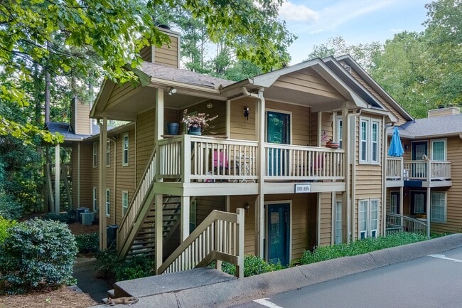 Photo - 1003 Country Park Dr