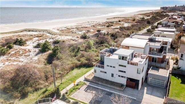 Building Photo - 100 Nantwick St