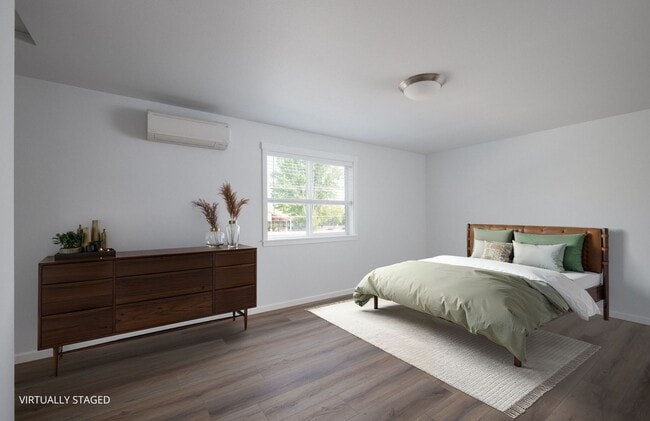 Building Photo - New, Bright & Spacious 3 bed/2.5 bath w/ Garage