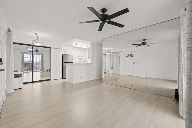 Building Photo - 92-1050-1050 Okaa St