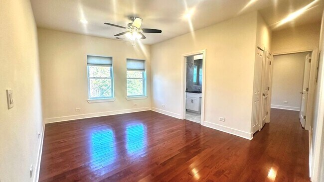 Photo - 1145 W Lunt Ave