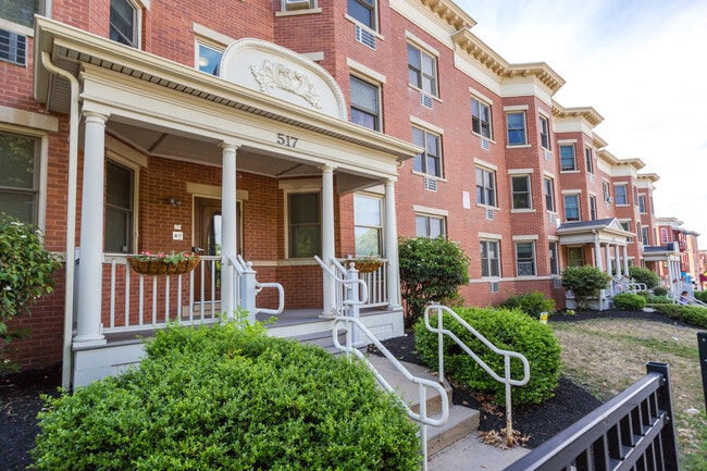 Building Photo - York Street Properties Rental