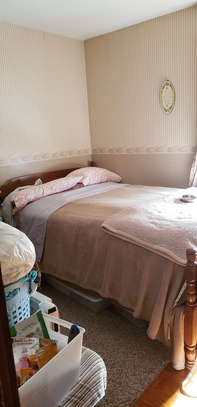 Vista parcial del dormitorio. - 75 Court St Unidad 2