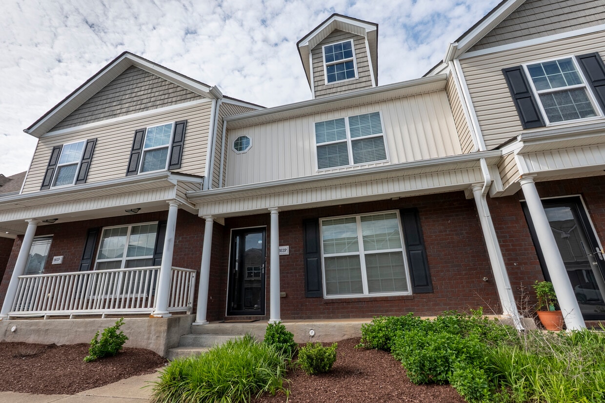 Front of Property - 3039 Rg Buchanan Dr (La Vergne, TN)