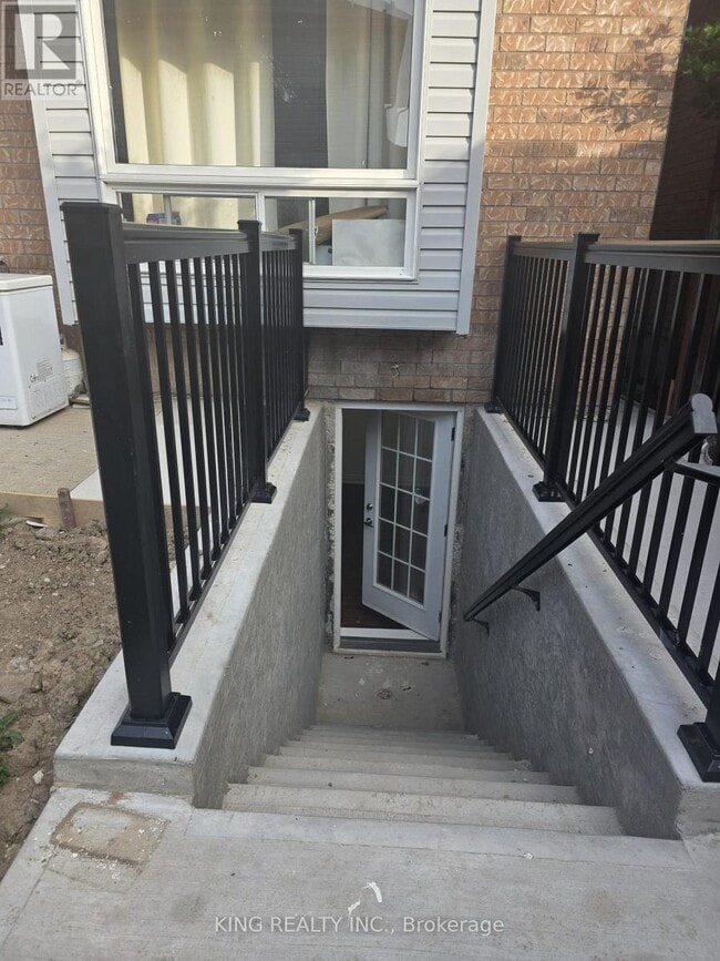 Photo - 6 Chestermere Crescent