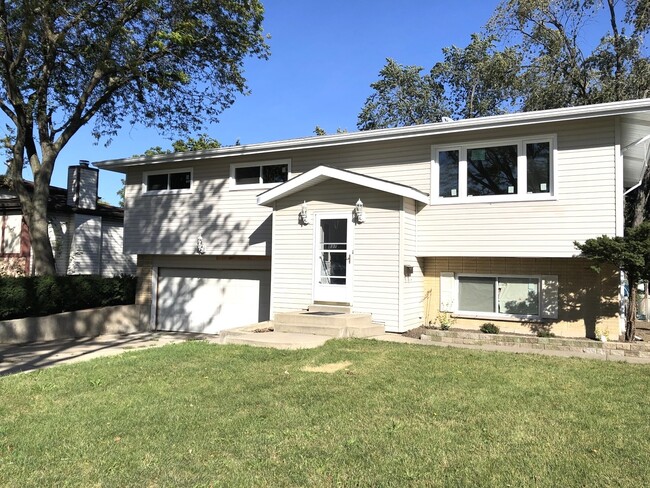 Photo - 837 S Iowa Ave House