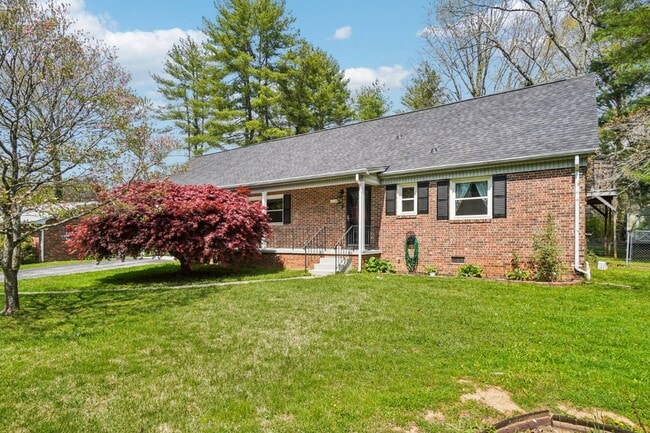 Photo - 710 Heatherwood Dr