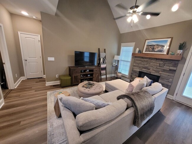 Photo - 249 Crusaw Dr