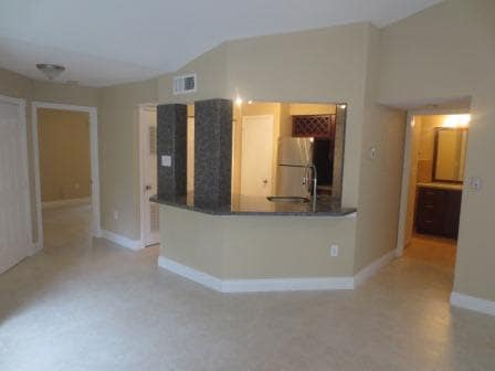 Building Photo - 2400 NW 33rd St Rental
