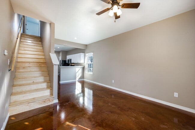 Photo - 1115 N Paddock Ave