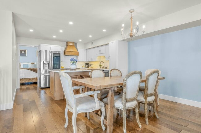 Building Photo - 3203 Page Ave