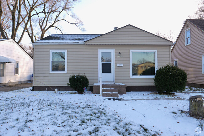 Building Photo - 11268 Packard Ave Rental