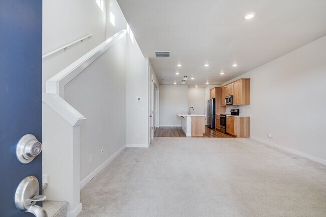 Photo - Beautiful 3 Bed, 3 Bath Rental Home in Hil...