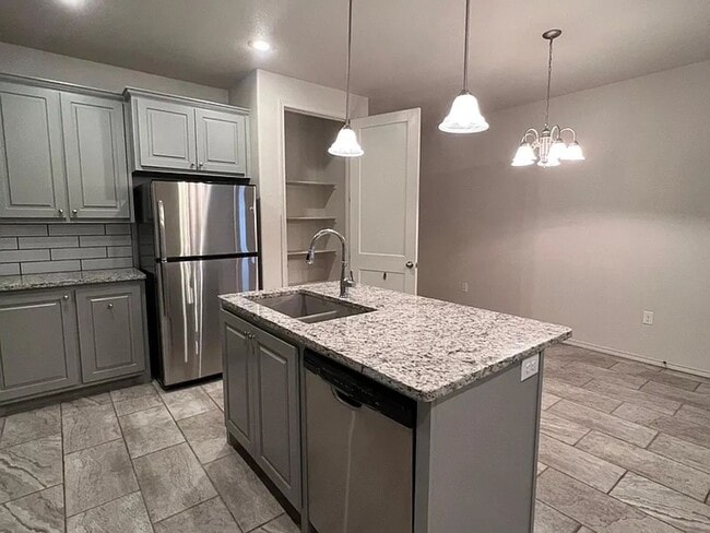 Photo - Beautiful 2 bed/2 bath/2 car garage Townhome!