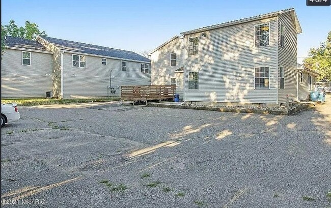 Photo - 1133 Kimbark Ave