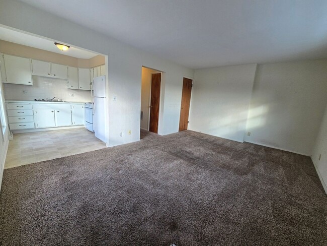 Photo - 203 Eisenhower Dr Unit 5