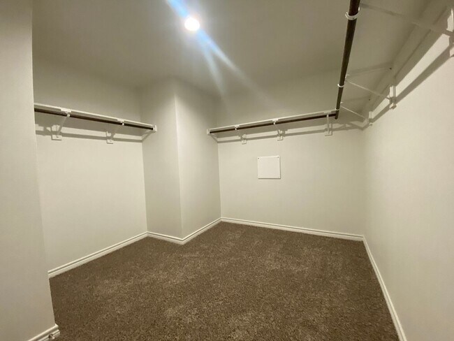 Photo - NEWER 4 BDRM HOME IN FLOUR BLUFF ISD!