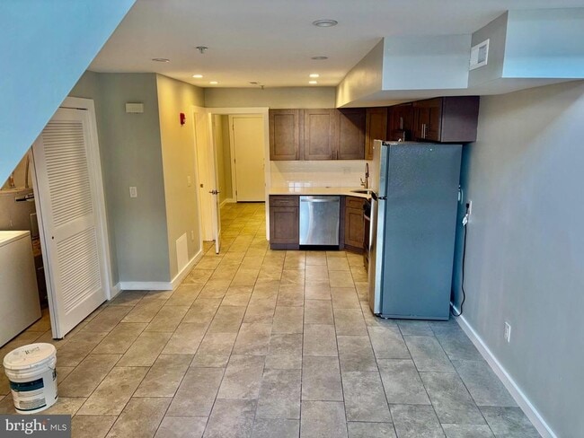 Photo - 4811 Walnut St