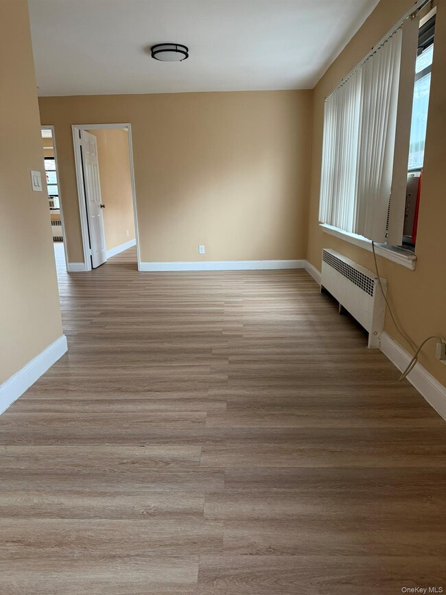 Photo - 40-12 209th St