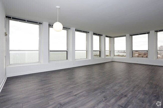 2 BR, 2 BA - living room