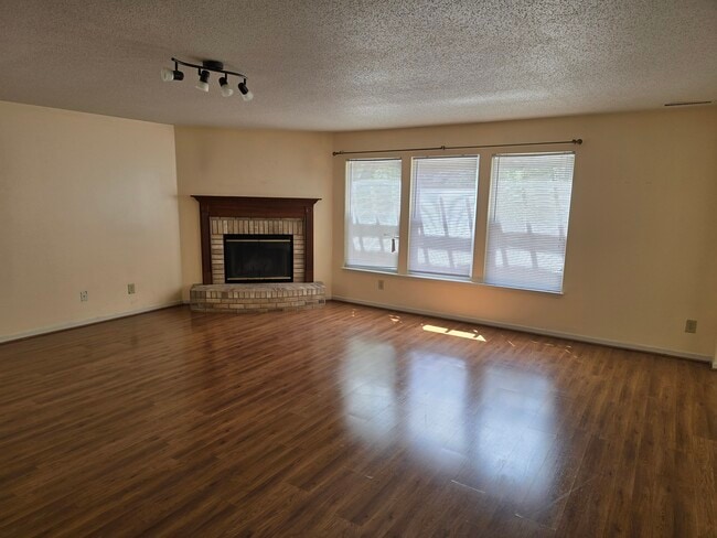 Photo - 10383 Fairmont Ln