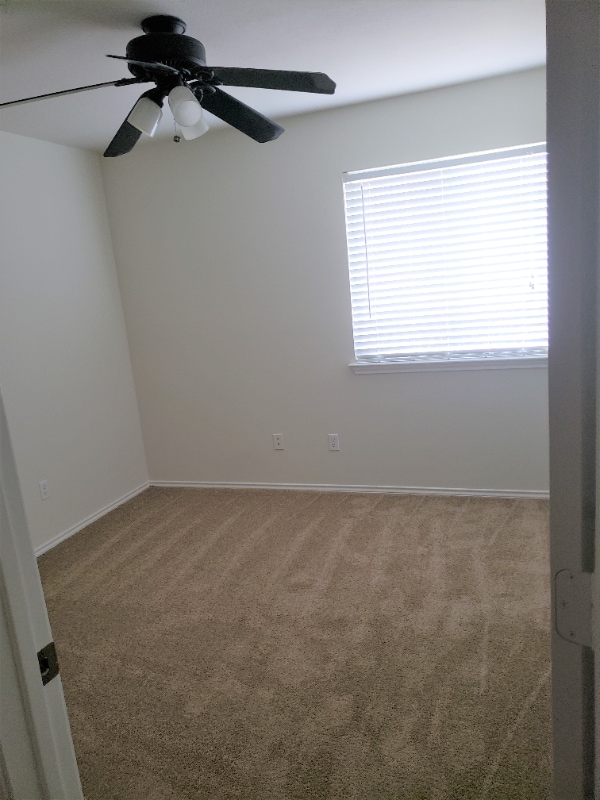 Photo - 406 Creston St