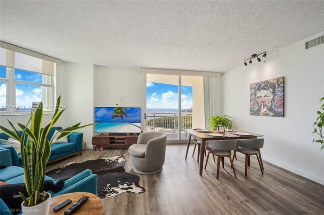 Building Photo - 2475 Brickell Ave Unit 1107
