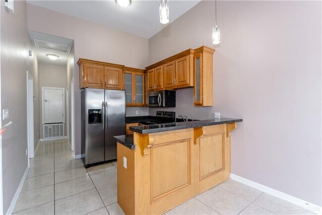 Photo - 23 West Dr Unit apt A