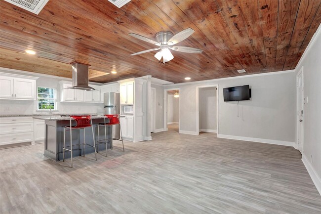 Photo - 618 Harvard St