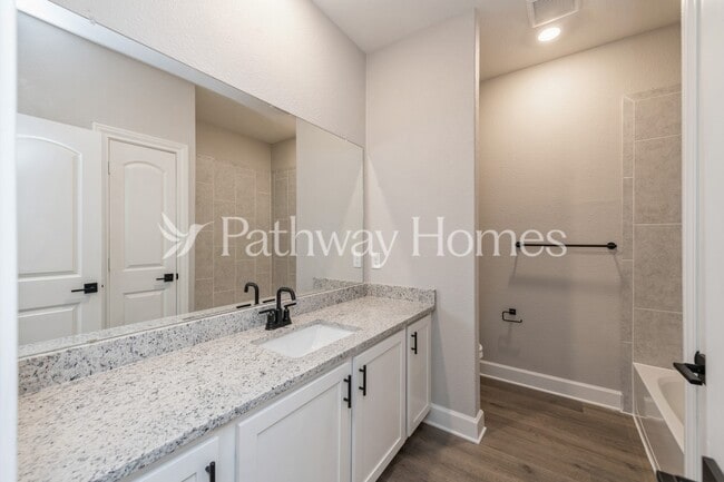 Photo - 628 Brookside Dr