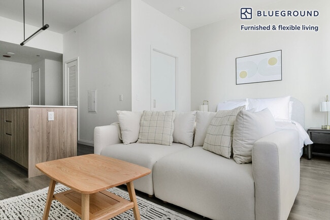 Photo - 1000 S Michigan Ave Unit FL9-ID1350