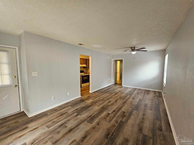 Photo - 6288 Hamilton Bridge Rd