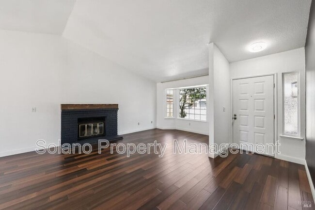 Photo - 309 Nancy Ln